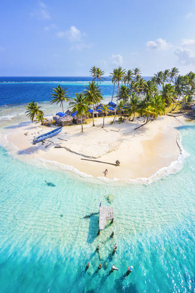 Kuanidup island, San Blas islands, Comarca Guna Yala, Panama, Central America  (MR)