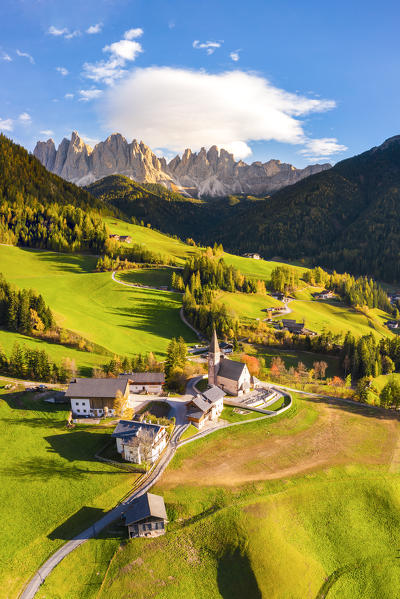 St. Magdalena, Funes Valley, Bolzano, South Tyrol, Trentino Alto Adige, Italy. St. Magdalena village with the Odle Dolomites Group in the background.