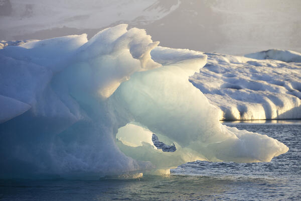Icebergs during a summer sunset, Jokulsarlon Glacier Lagoon, Austurland, Eastern Iceland, Iceland, Europe