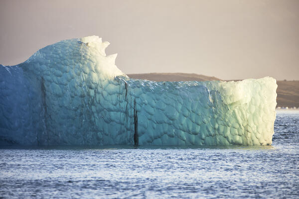 Icebergs during a summer sunset, Jokulsarlon Glacier Lagoon, Austurland, Eastern Iceland, Iceland, Europe