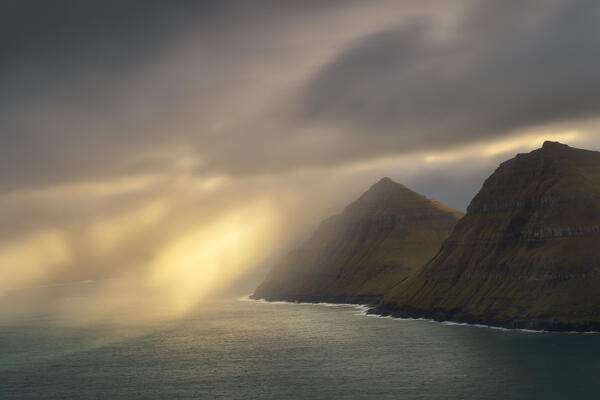 Funningsførdur and Kalsoy island viewed from Gonguturur Hvithamar trailhead, Sunda municipality, Eysturoy, Faroe Islands, Denmark, Scandinavia, Europe