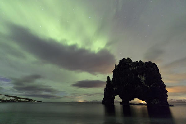 Northen Lights at Hvitserkur, Norduland vestra, Northen Iceland, Europe