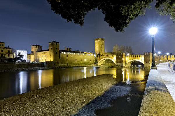 Night at the Castelvecchio and the Scaligero bridge. Verona, Veneto, Italy, Europe.