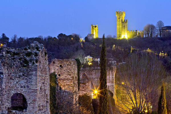 The Visconteo bridge and the Scaligero castle of Valeggio sul Mincio. Verona province, Veneto, Italy, Europe.