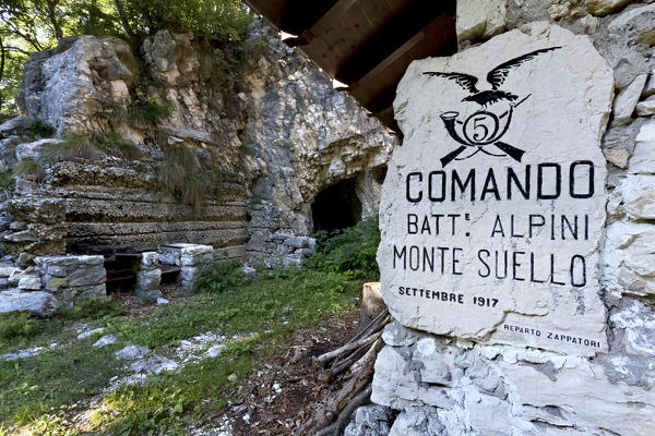 Vestiges of the Great War in Mount Zugna: the command post of the Alpini battalion 