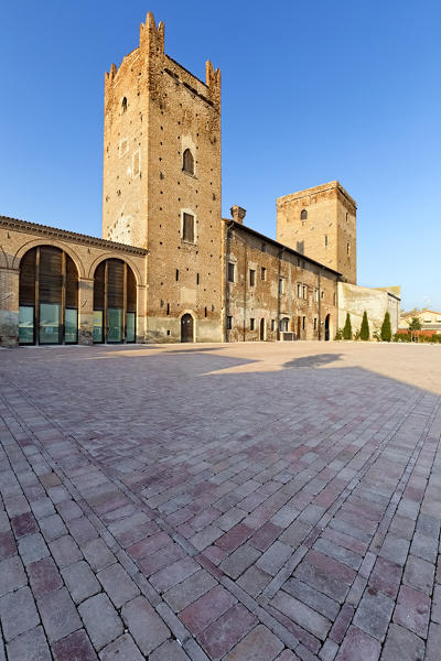 The Salizzole castle is one of the symbols of the Scaliger dynasty. Verona province, Veneto, Italy, Europe.