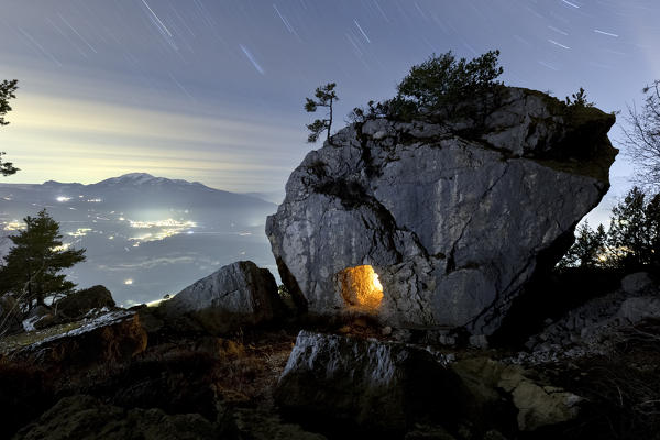 Vestiges of the Great War on Mount Zugna: this boulder is part of the Sassi Piramidali