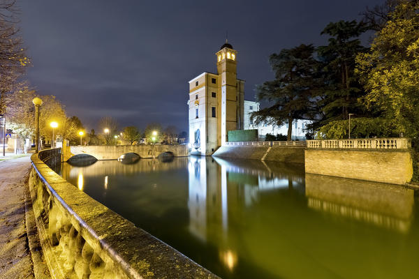 Villa Sagramoso in Zevio was originally a Scaliger castle, later transformed into a villa by the Serenissima. Today it is the town hall of Zevio. Verona province, Veneto, Italy, Europe.