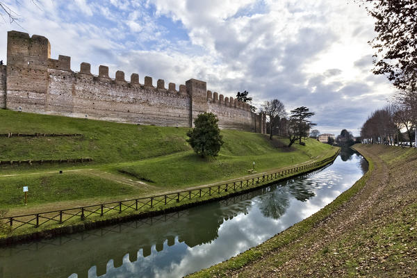 The medieval walls of Cittadella. Padova province, Veneto, Italy, Europe.