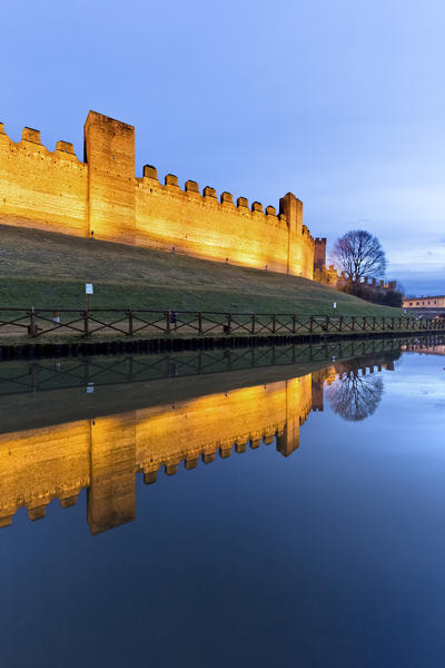 The medieval walls of Cittadella at dusk. Padova province, Veneto, Italy, Europe.