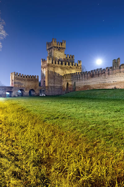 Night at the Rocca degli Alberi: medieval fortress built by the Carraresi dynasty. Montagnana, Padova province, Veneto, Italy, Europe.