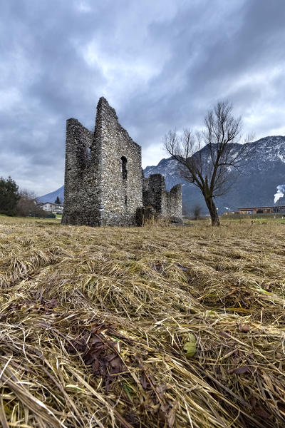 The medieval tower of Tor Quadra. Novaledo, Valsugana, Trento province, Trentino Alto-Adige, Italy, Europe.