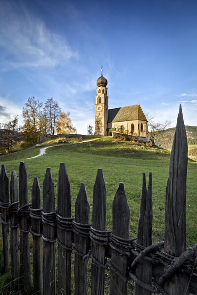 The Gothic-Romanesque church of St. Constantine (St. Konstantin). Fiè allo Sciliar (Völs am Schlern), South Tyrol, Italy.