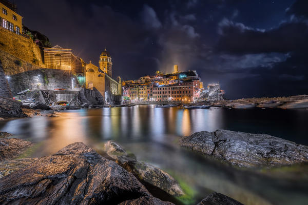 A night glimpse of the village of Vernazza, National Park of Cinque Terre, municipality of Vernazza, La Spezia province, Liguria district, Italy, Europe