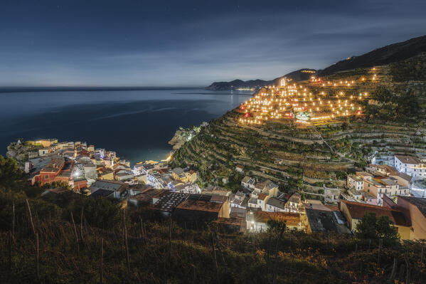 Night on the Manarola nativity scene, Cinque Terre National Park, municipality of Riomaggiore, La Spezia province, Liguria district, Italy, Europe