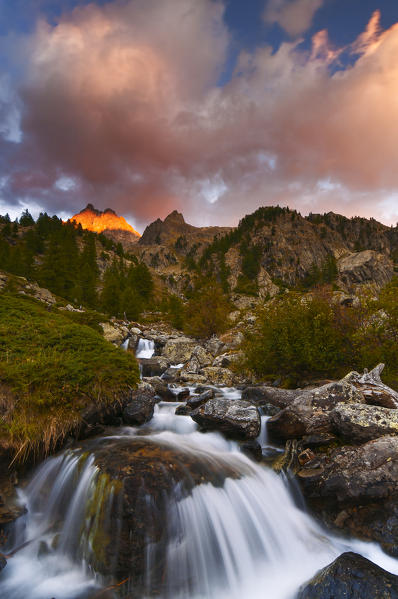 Italy, Piedmont, Cuneo District, Gesso Valley, Alpi Marittime Natural Park, sunset on the Nasta Peak