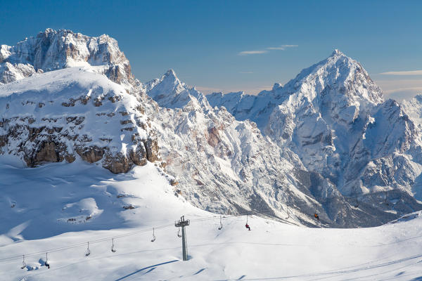 Ra Valles chair lift with Sorapiss and Antelao in the background. Cortina, Veneto, Italy, Europe.