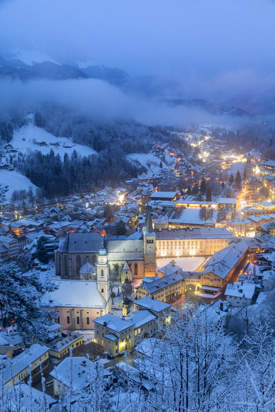 Historic town of Berchtesgaden in winter with snow, Berchtesgadener Land, Upper Bavaria, Bavaria, Germany