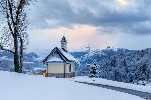 Chapel Kirchleitn at Berchtesgaden in winter, Berchtesgadener Land district, Upper Bavaria, Bavaria, Germany