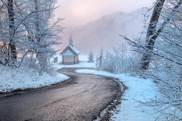 Chapel Kirchleitn at Berchtesgaden in winter, Berchtesgadener Land district, Upper Bavaria, Bavaria, Germany