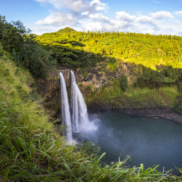 Wailua falls, Wailua river State park, Kauai, Hawaii, USA