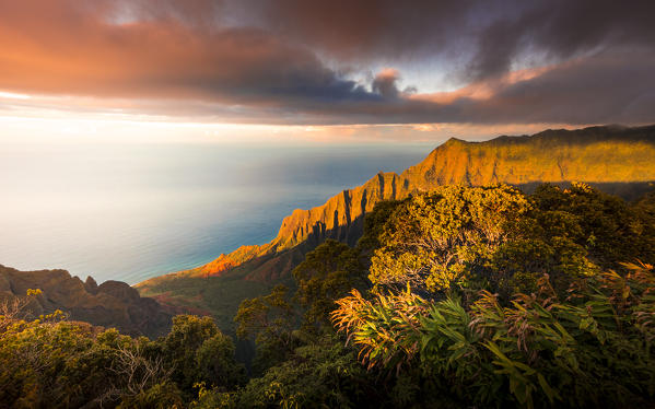 Na Pali coast State Wilderness park, Kauai island, HAwaii, USA