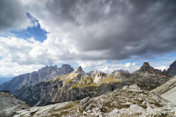 Sesto Dolomites, Trentino Alto Adige, Italy, Europe. Rondoi Baranci group with Locatelli refuge and Sasso di Sesto mount