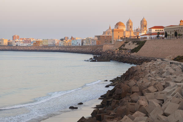 Skyline of Cadìz at dawn, Cádiz, province of Cádiz, Andalusia, Spain
