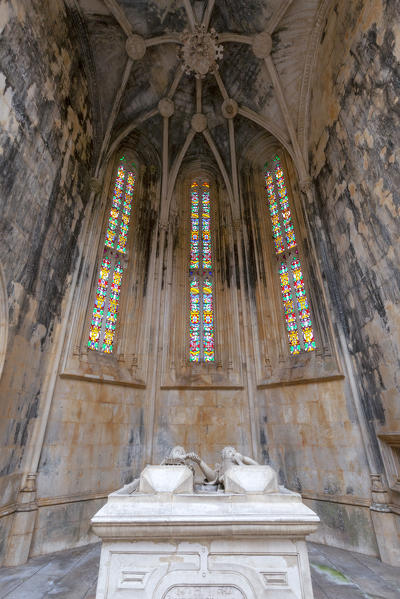 The tomb of King Edward of Portugal and his wife Eleanor of Aragon in the Unfinished Chapels (Capelas Imperfeitas) in Batalha Monastery (Mosteiro da Batalha), Batalha municipality, Leiria district, Estremadura province, Portugal.