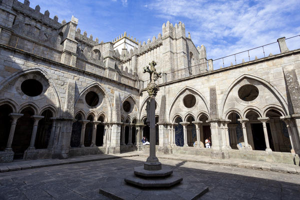 The gothic cloisters of the Porto Cathedral (Sé do Porto), Porto, Porto district, Norte Region, Portugal