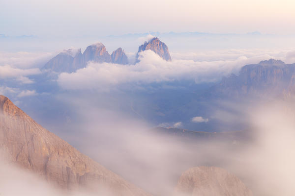 Sassolungo group from Punta Penia at dawn, Marmolada group, Dolomites, Canazei, Trento province, Trentino-Alto Adige, Italy