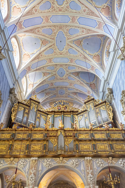 Furth bei Goettweig, district of Krems, Lower Austria, Austria, Europe. Interior of the collegiate church with the organ in the Goettweig abbey
