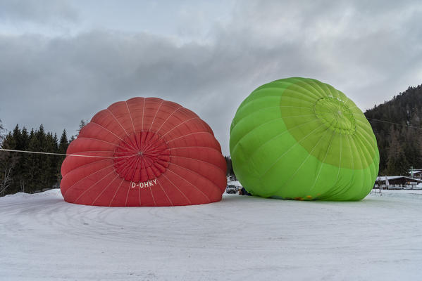Seefeld, Tyrol, Austria, Europe. Crossing the alps in a hot air balloon. Preparations for the start