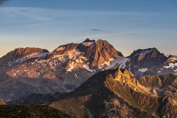 Sand in Taufers / Campo Tures, Bolzano province, South Tyrol, Italy. The peaks of Hochfeiler and Hoher Weisszint at sunrise