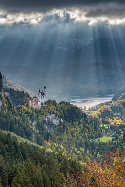 Schwangau, district Ostallgäu, Swabia, Bavaria, Germany, Europe. Neuschwanstein castle and the Alpsee lake