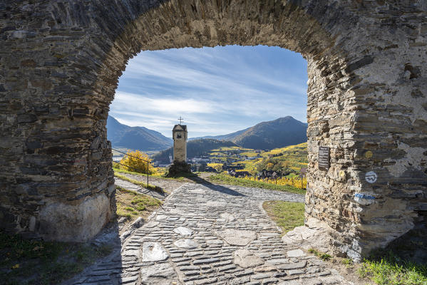 Spitz an der Donau, Wachau, Waldviertel, district of Krems, Lower Austria, Austria, Europe. The Red Gate