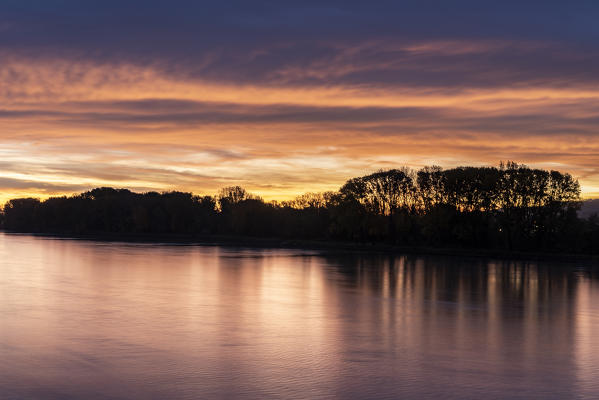 Krems an der Donau, Wachau, Waldviertel, district of Krems, Lower Austria, Austria, Europe. Dawn on the Danube river