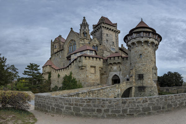 Leobendorf, district od Korneuburg, Lower Austria, Austria, Europe. The Kreuzenstein castle (Burg Kreuzenstein)