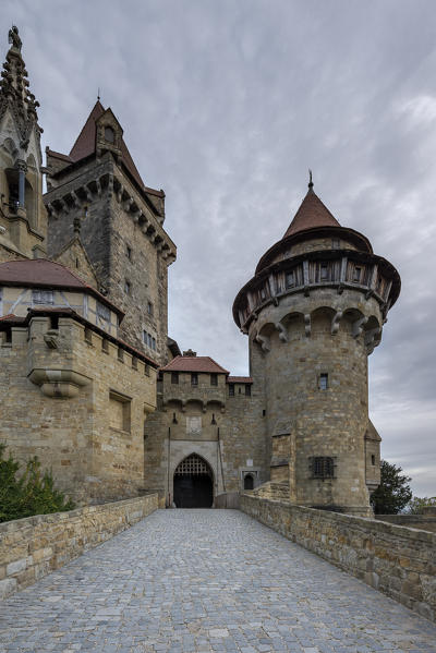 Leobendorf, district od Korneuburg, Lower Austria, Austria, Europe. The Kreuzenstein castle (Burg Kreuzenstein)