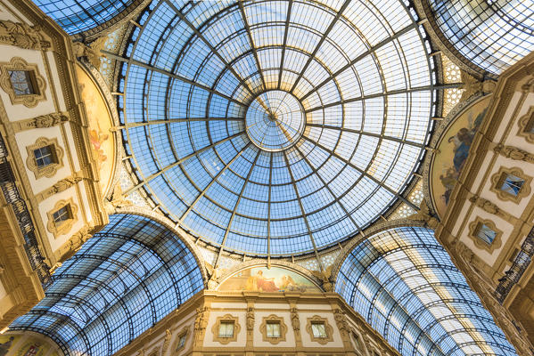 Milan,Lombardy,Italy
The view of the dome of the Vittorio Emanuele gallery