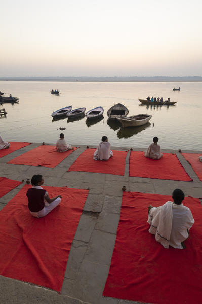 Varanasi, Uttar Pradesh, India, Asia. Morning pray at the Ganges.