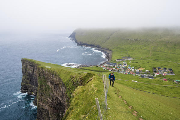 Gjogv, Eysturoy island, Faroe Islands, Denmark. Village seen from the top of the cliffs. (MR)