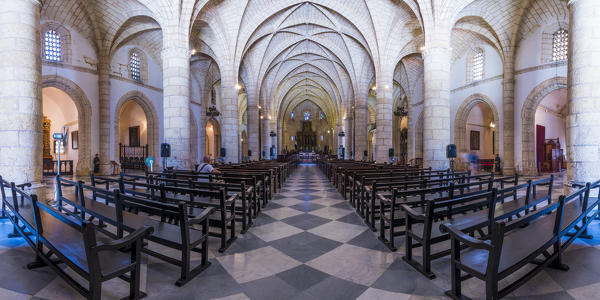 Colonial Zone (Ciudad Colonial), Santo Domingo, Dominican Republic. Inside view of the Basilica Cathedral of Santa Maria la Menor (Catedral Primada de America).