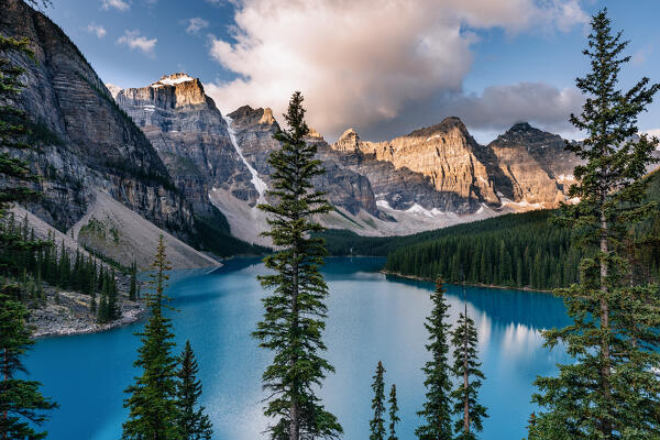 Moraine Lake at sunrise. Canada, Alberta, Banff National Park. Rocky Mountains