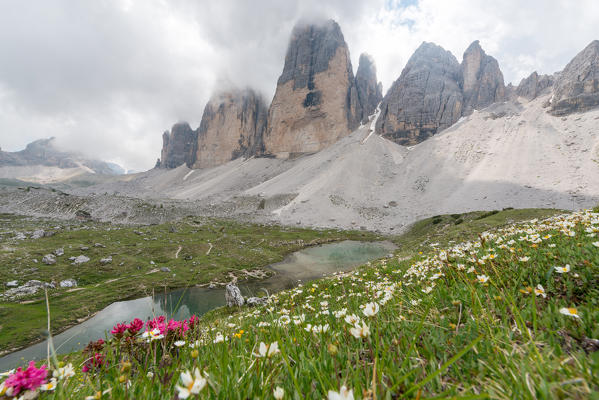 Europe, Italy, Dolomites, Belluno, Bolzano. Tre Cime di Lavaredo