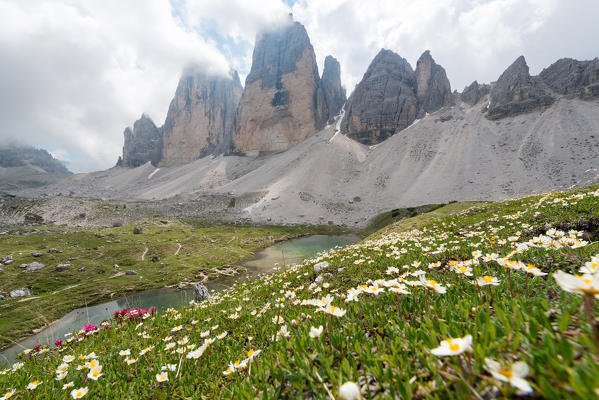 Europe, Italy, Dolomites, Belluno, Bolzano. Tre Cime di Lavaredo 