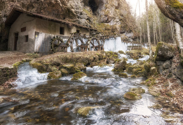 Italy, trentino south Tyrol, Non Valley, mill of smeraldo lake with frozen water
