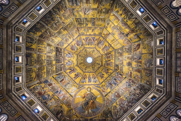 Florence, Tuscany, Italy. The Baptistery of Saint John (Battistero di San Giovanni).