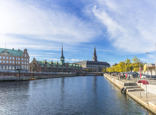 Copenhagen, Hovedstaden, Denmark, Northern Europe. The Platz of the Christiansborg Palace, venue of the Danish Parliament Folketinget, the Supreme Court, and the Ministry of State.