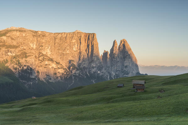 Alpe di Siusi/Seiser Alm, Dolomites, South Tyrol, Italy. Sunrise on the Alpe di Siusi